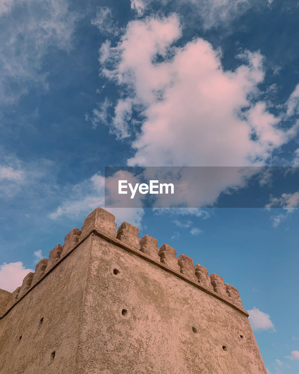 LOW ANGLE VIEW OF CASTLE AGAINST SKY