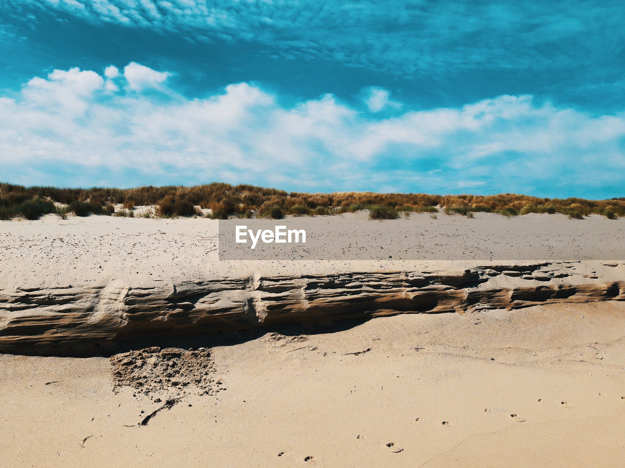 VIEW OF BEACH AGAINST SKY