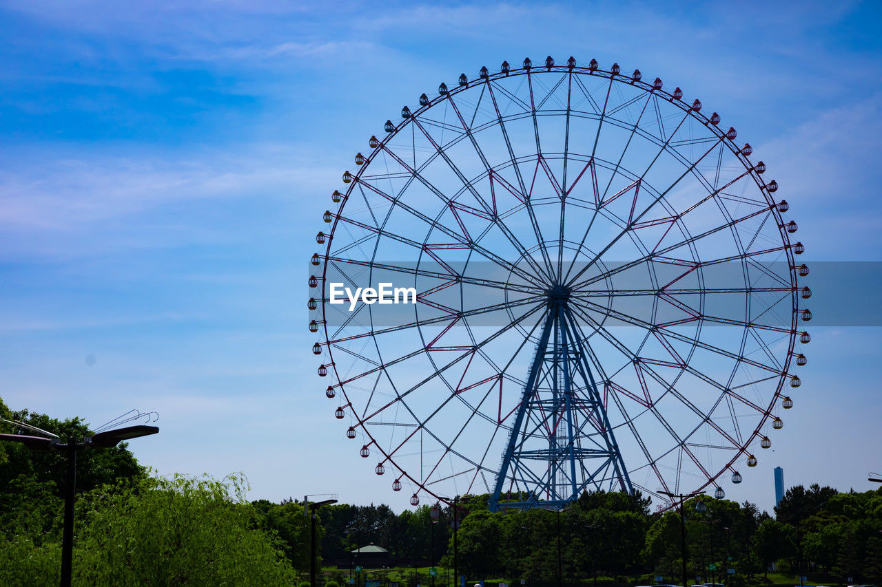 low angle view of eiffel tower against sky