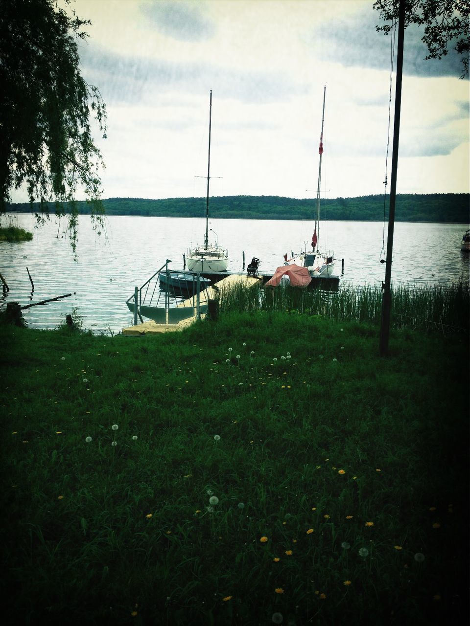 BOATS IN SEA