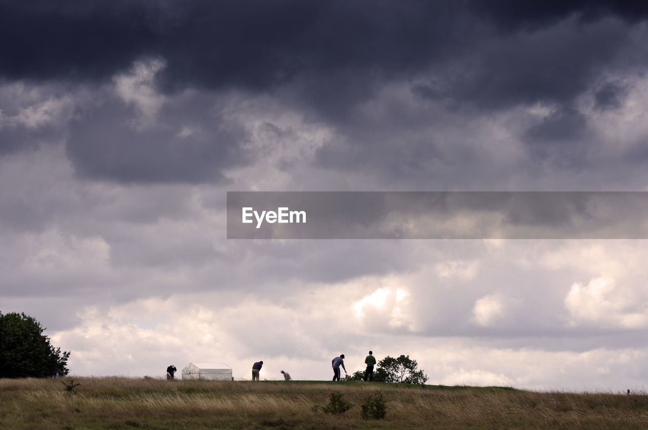 PANORAMIC VIEW OF LAND AGAINST SKY