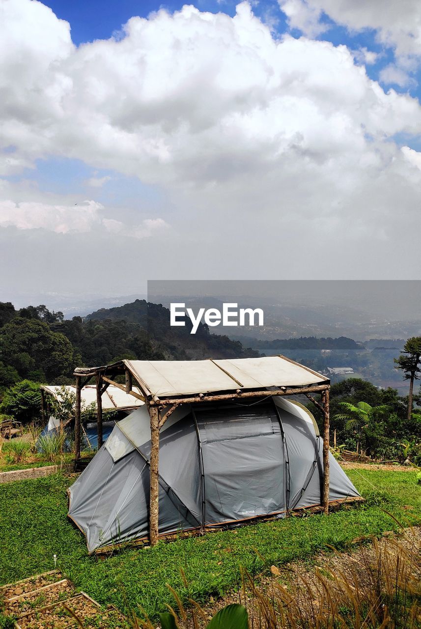 SCENIC VIEW OF LAND AGAINST SKY