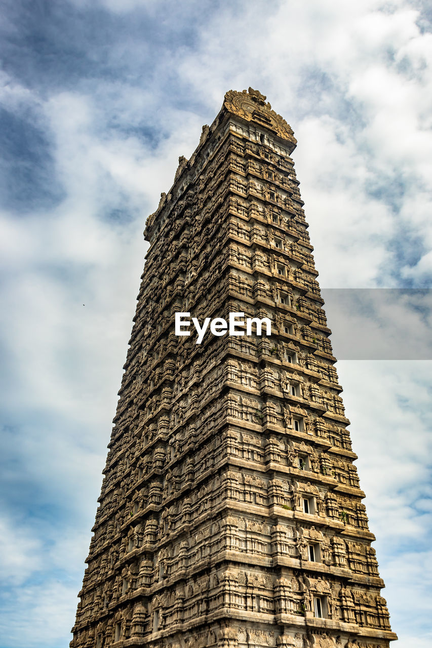 Murdeshwar temple rajagopuram entrance artistic ancient construction