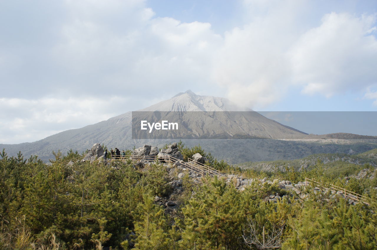 SCENIC VIEW OF MOUNTAIN AGAINST SKY