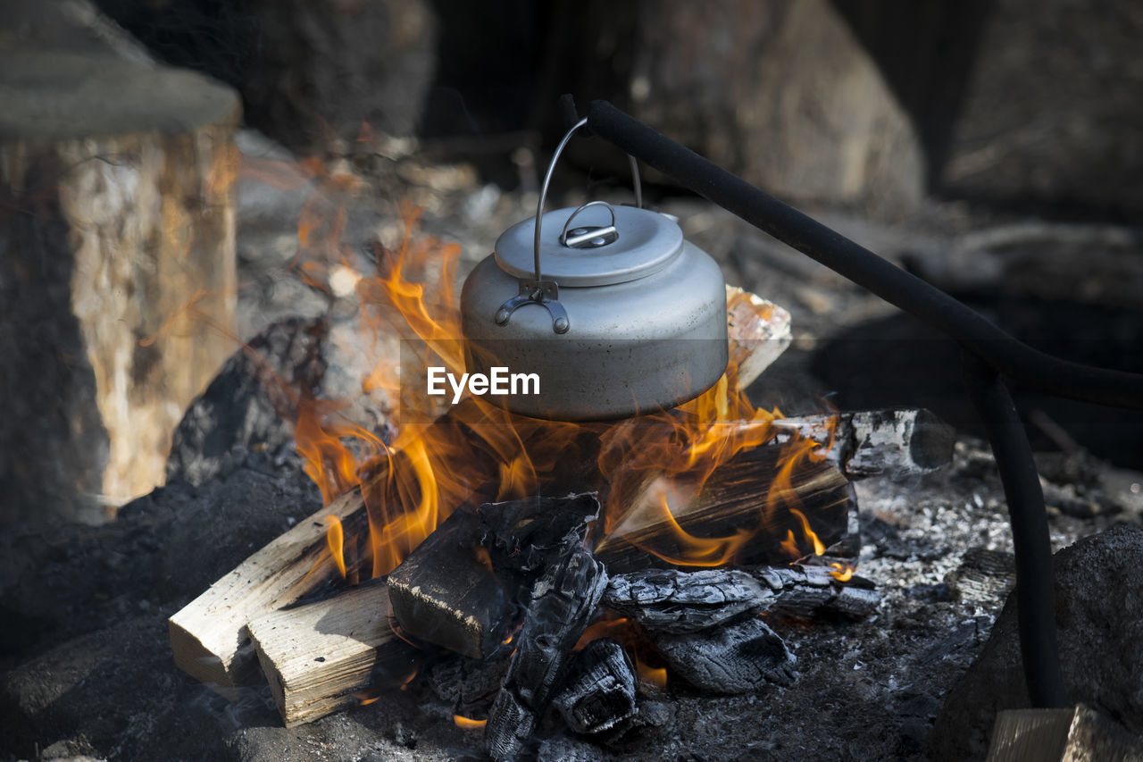 Coffee preparation on wood burning stove