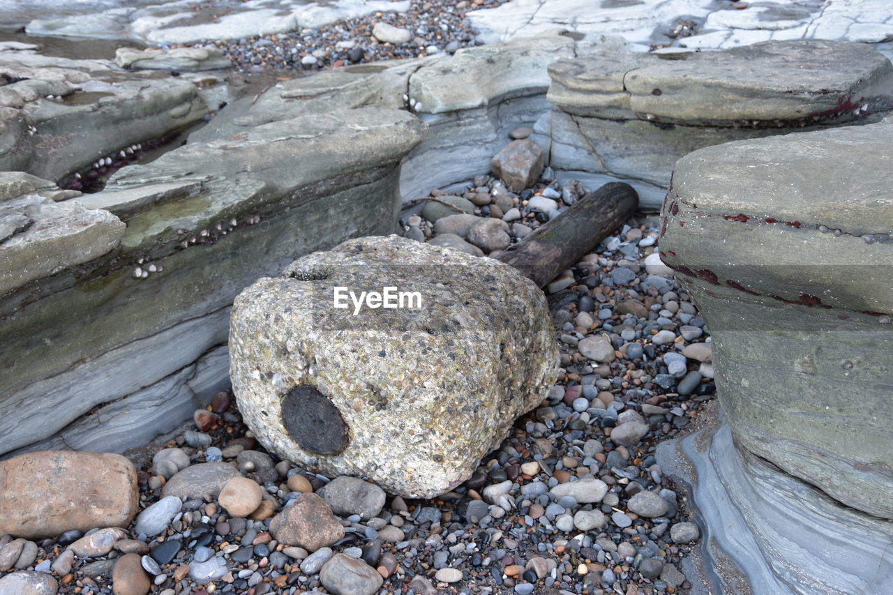 ROCKS AT BEACH