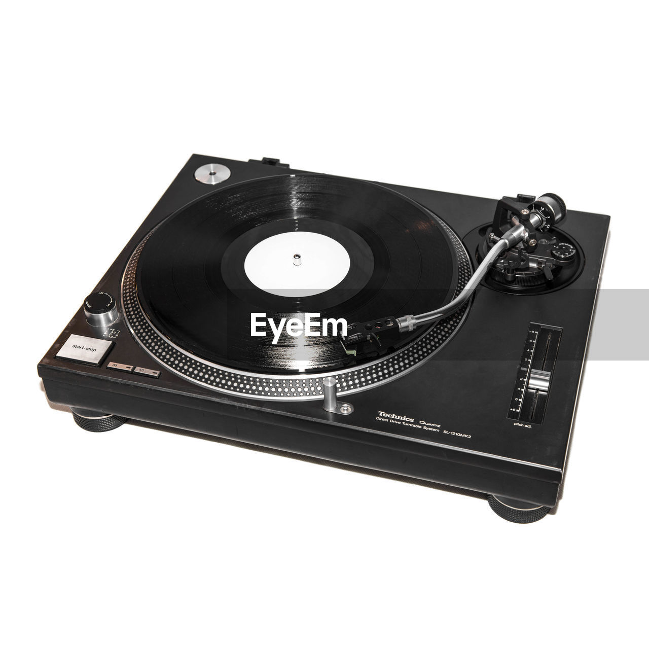 music, arts culture and entertainment, record, retro styled, technology, turntable, white background, cut out, electronics, equipment, studio shot, audio equipment, single object, noise, indoors, nostalgia, nightlife, sound recording equipment, stereo, no people, black, close-up, history, gramophone, the past, analog, spinning