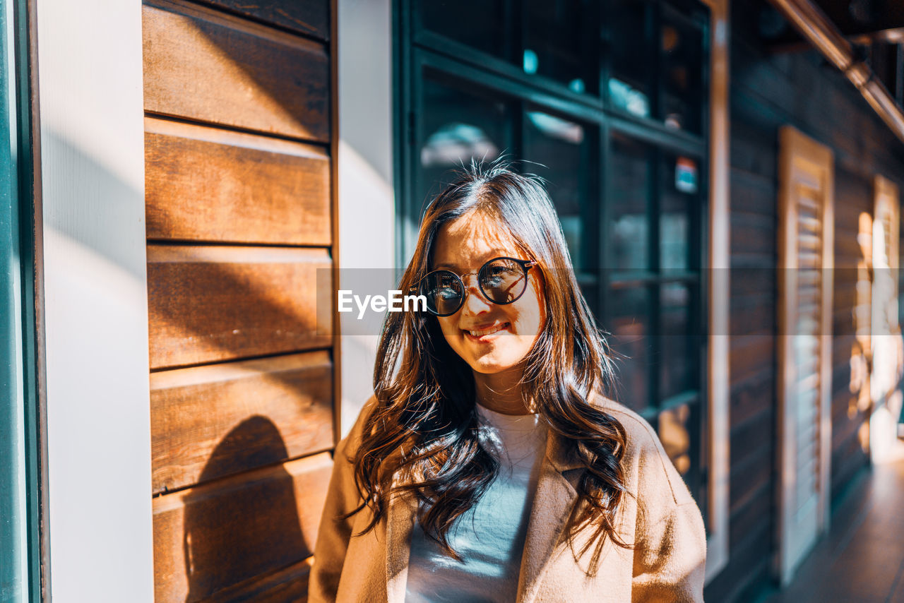 Portrait of woman wearing eyeglasses