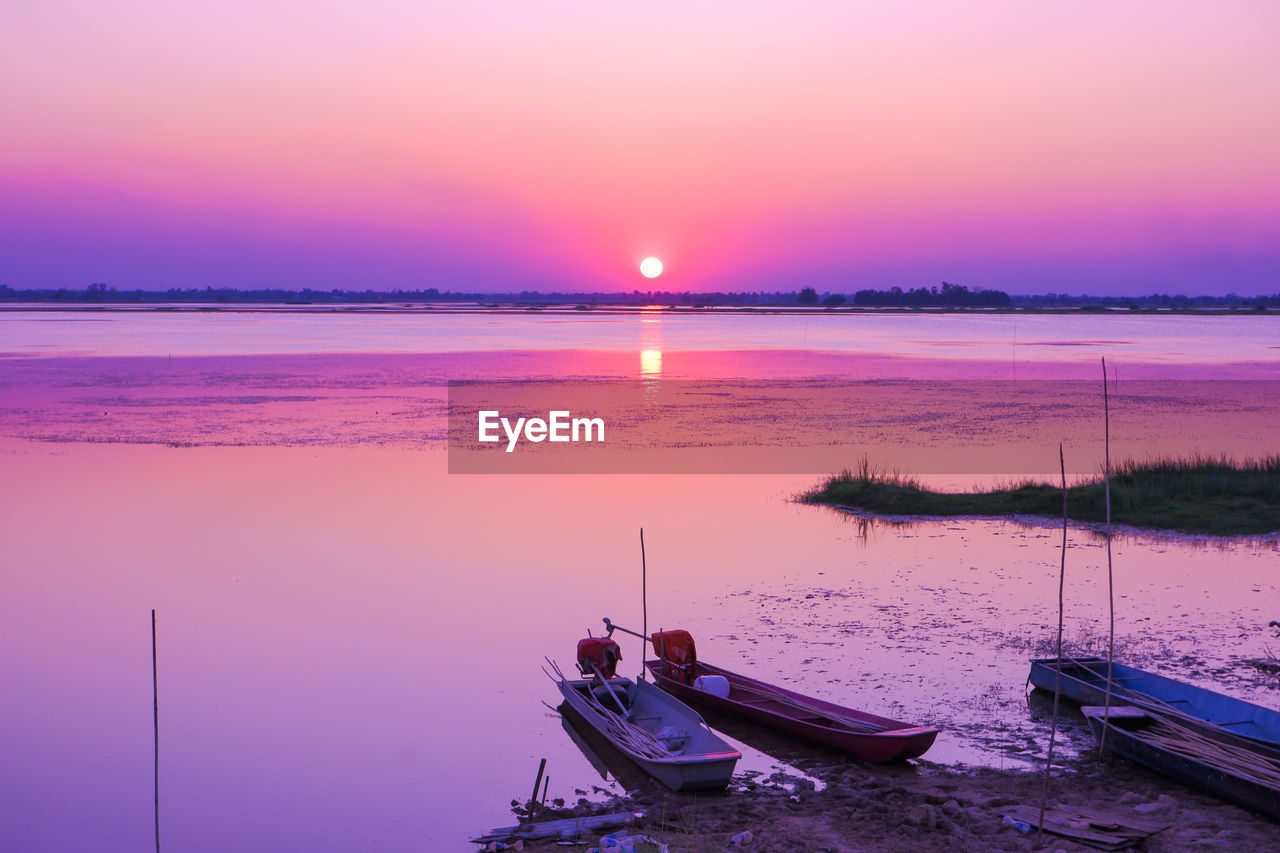 SCENIC VIEW OF SEA DURING SUNSET