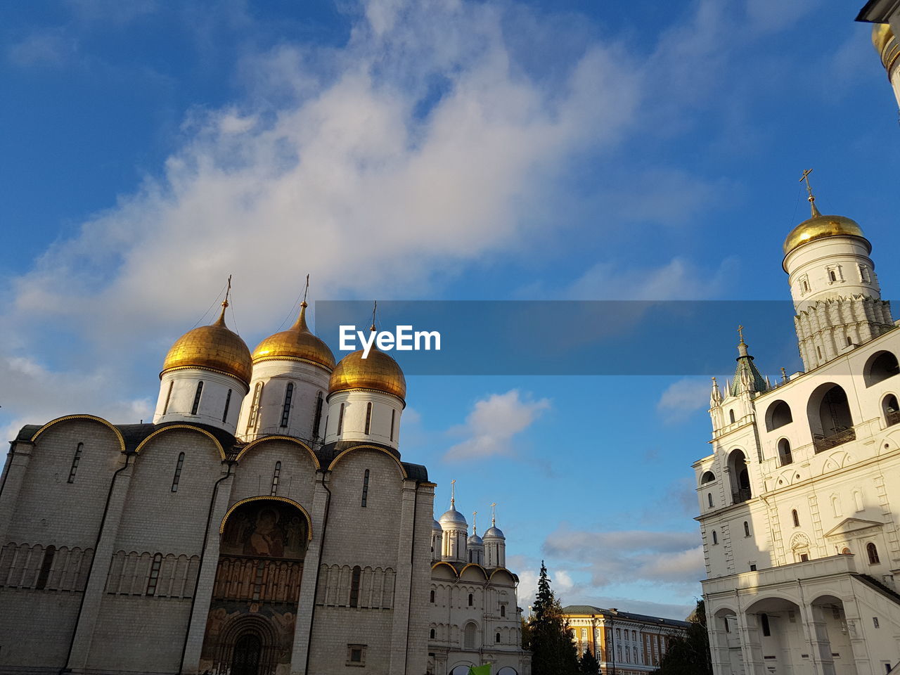 LOW ANGLE VIEW OF CATHEDRAL AGAINST SKY