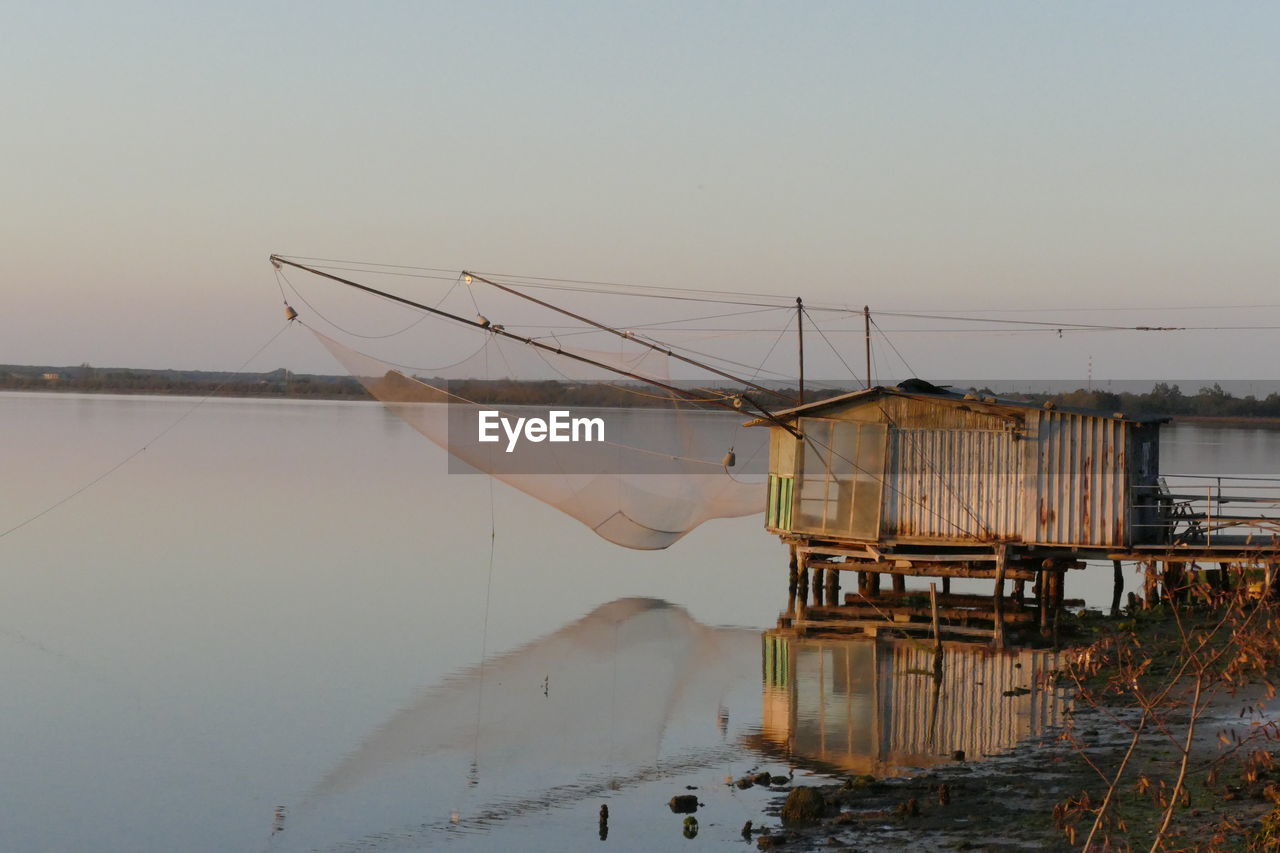 Floting fisherman house