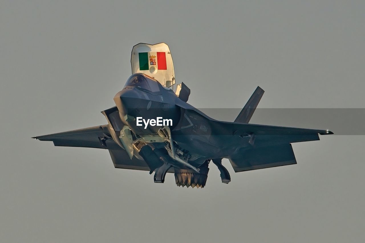 air vehicle, airplane, flying, fighter aircraft, transportation, mode of transportation, vehicle, military, military aircraft, aircraft, on the move, plane, air force, fighter plane, aviation, military airplane, mid-air, motion, jet aircraft, aerospace industry, sky, army, no people, single object, air show, wing, speed, nature