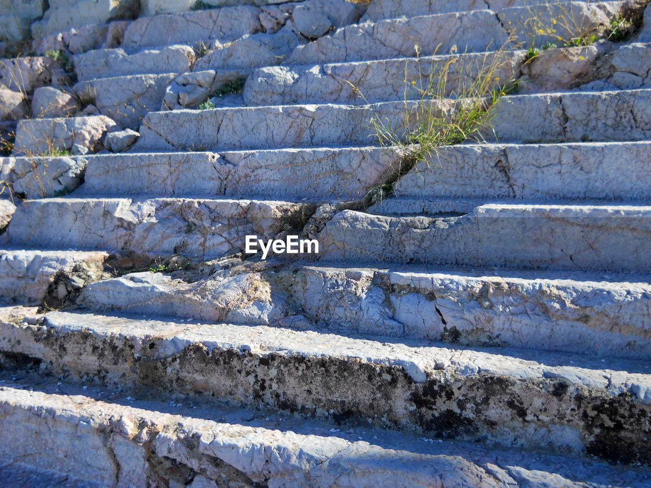 CLOSE-UP OF STONE WALL