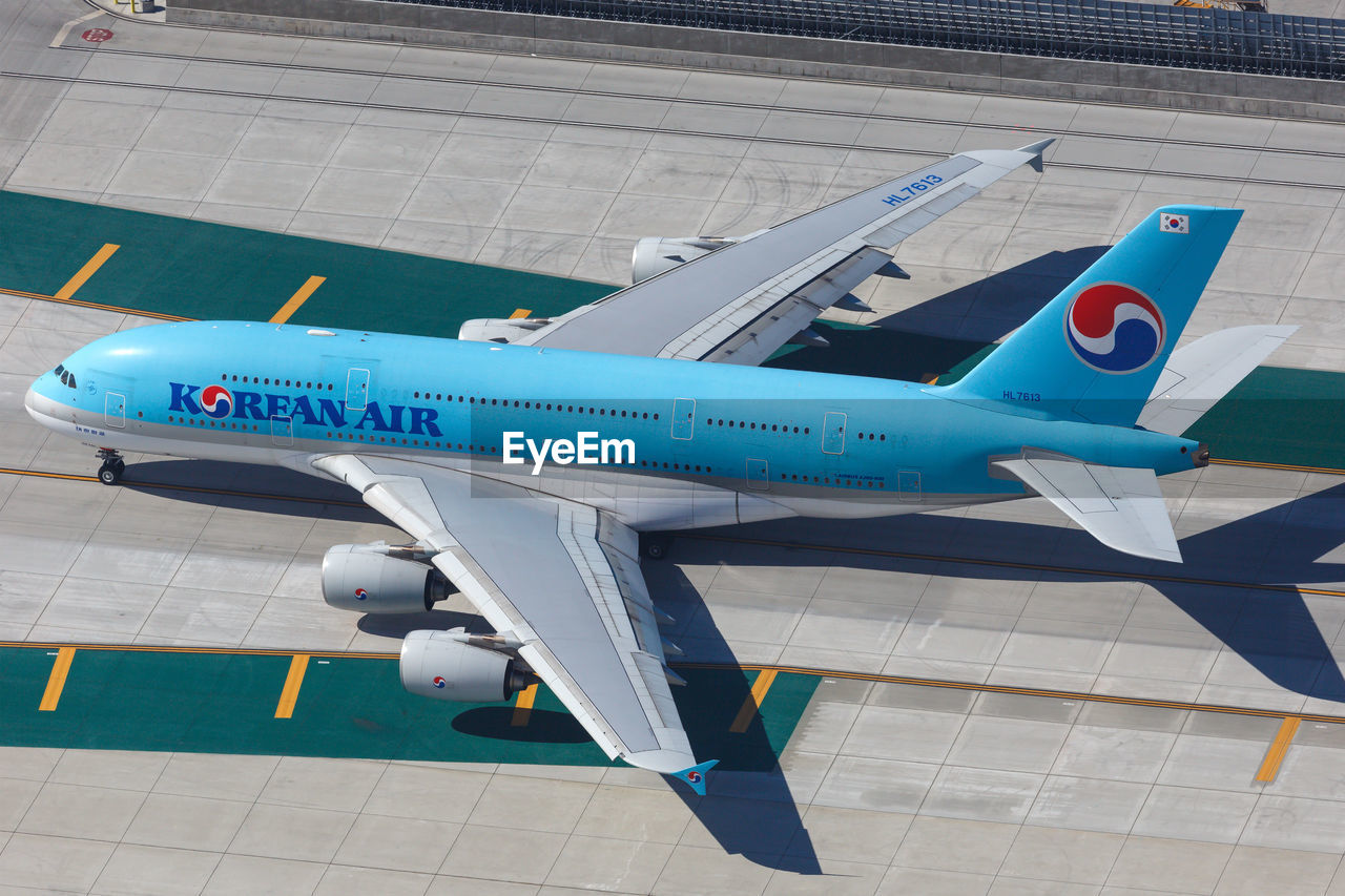 HIGH ANGLE VIEW OF AIRPLANE WING