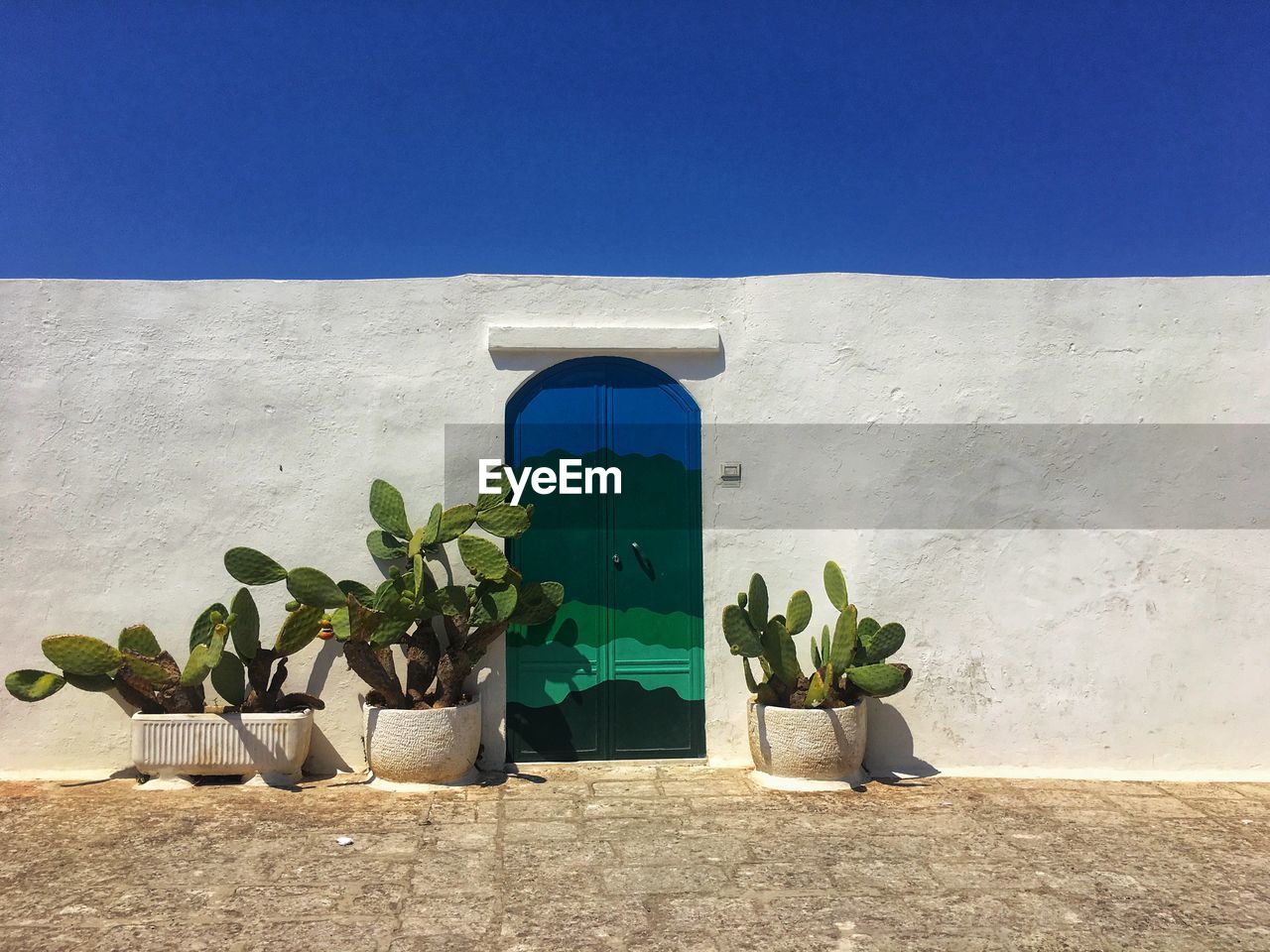 A painted door in otranto