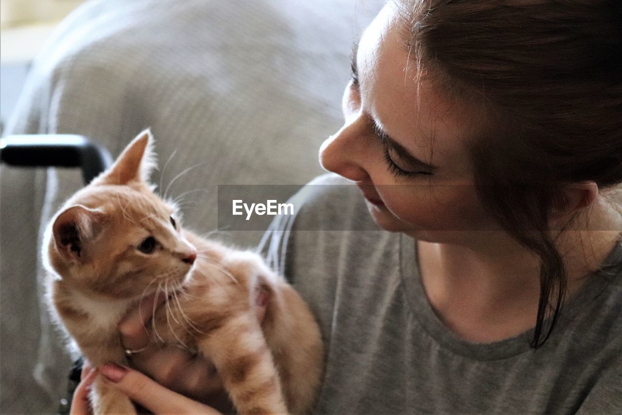 WOMAN WITH CAT