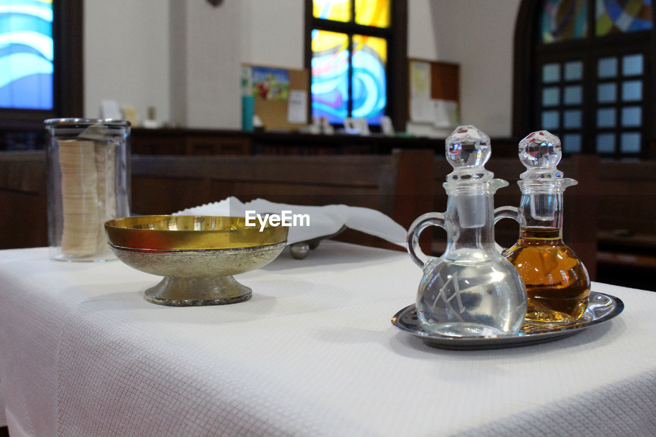 CLOSE-UP OF TEA CUP ON TABLE