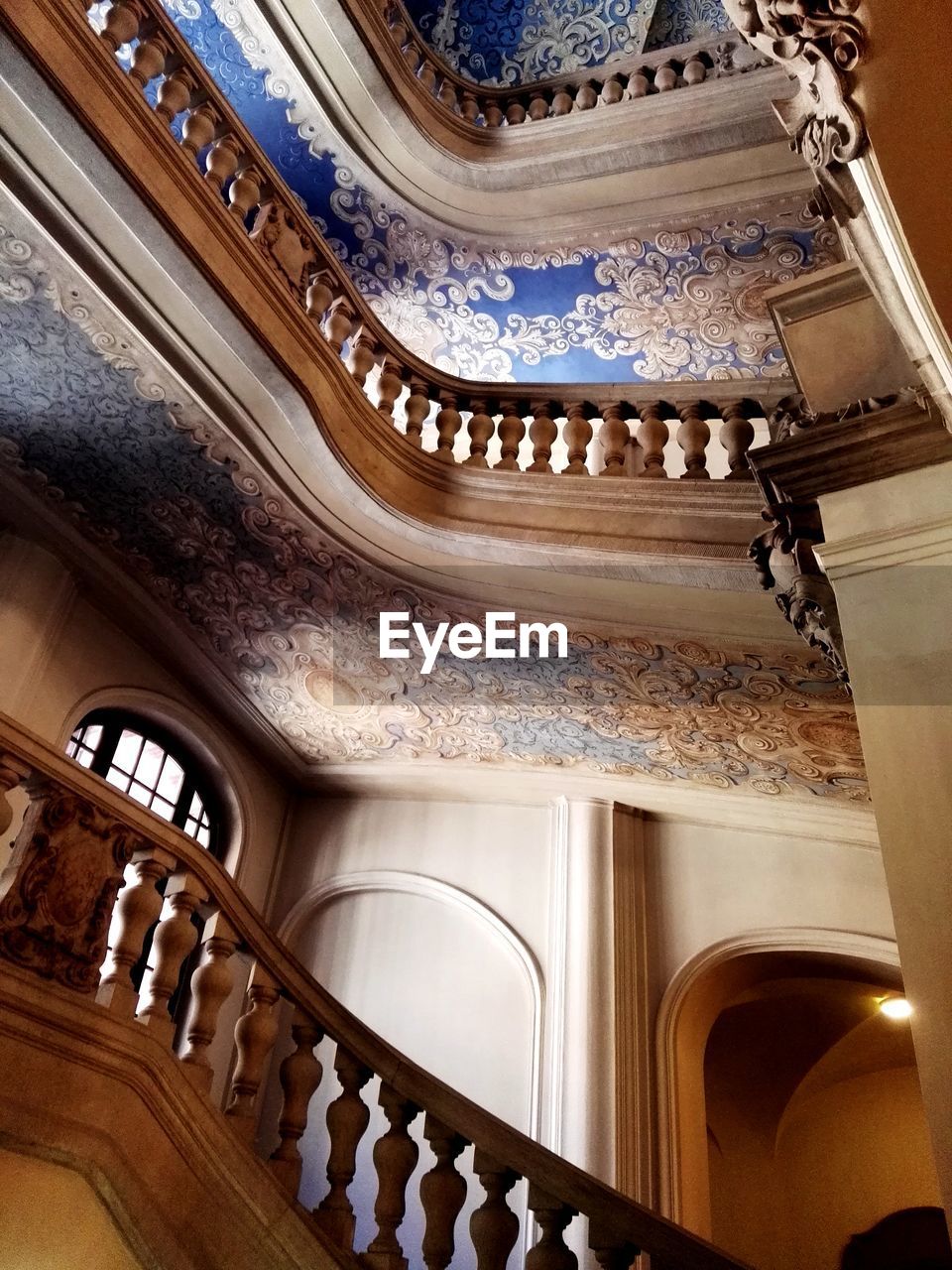 LOW ANGLE VIEW OF ARCHITECTURAL COLUMN