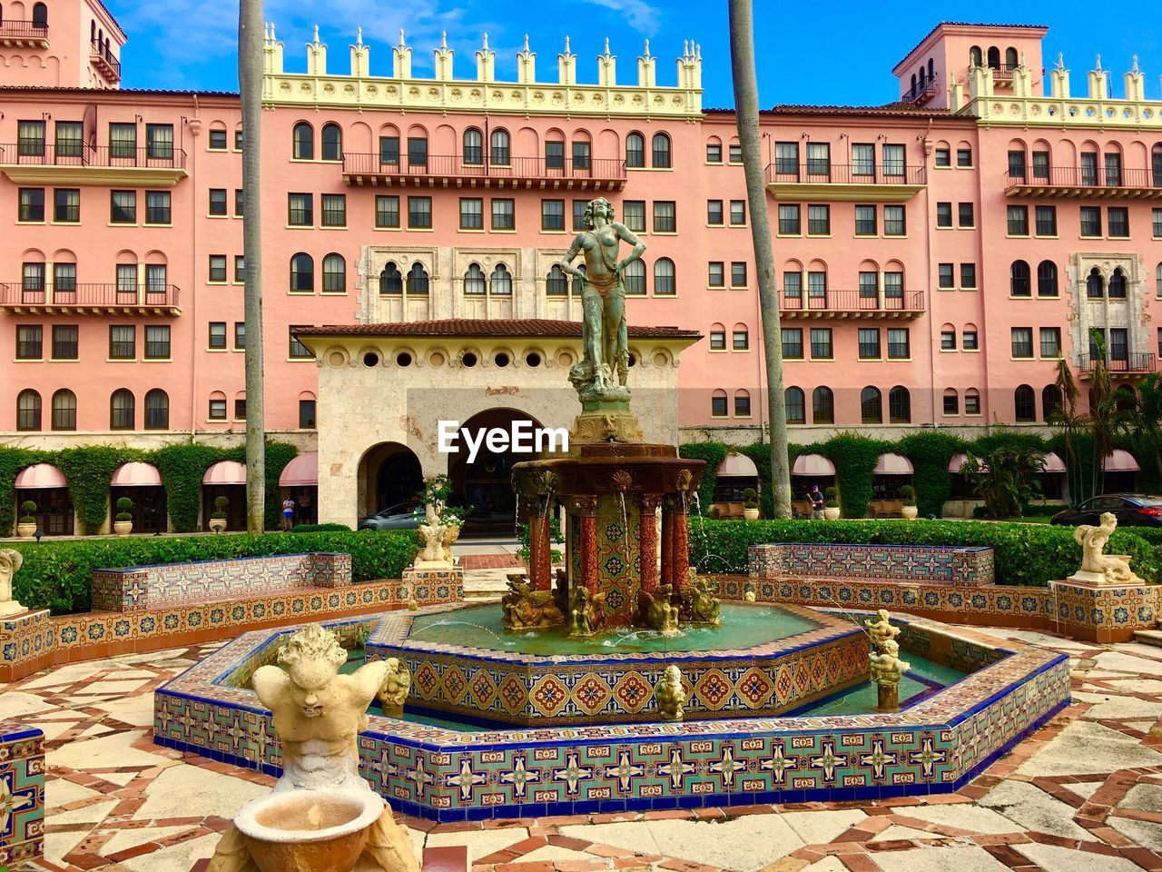 STATUE OF BUILDINGS IN CITY