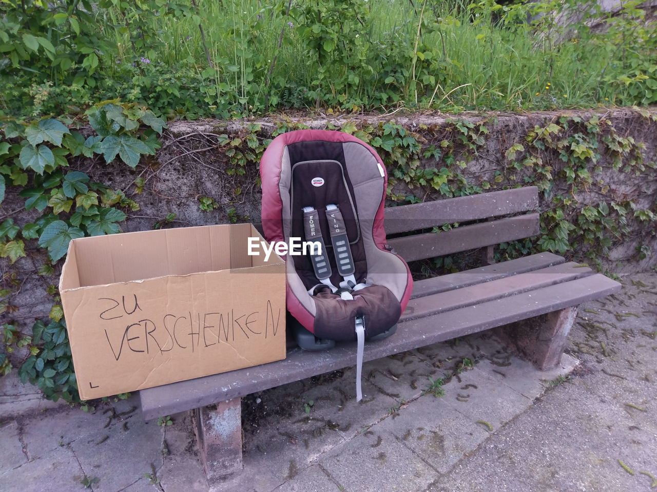 BENCH IN PARK