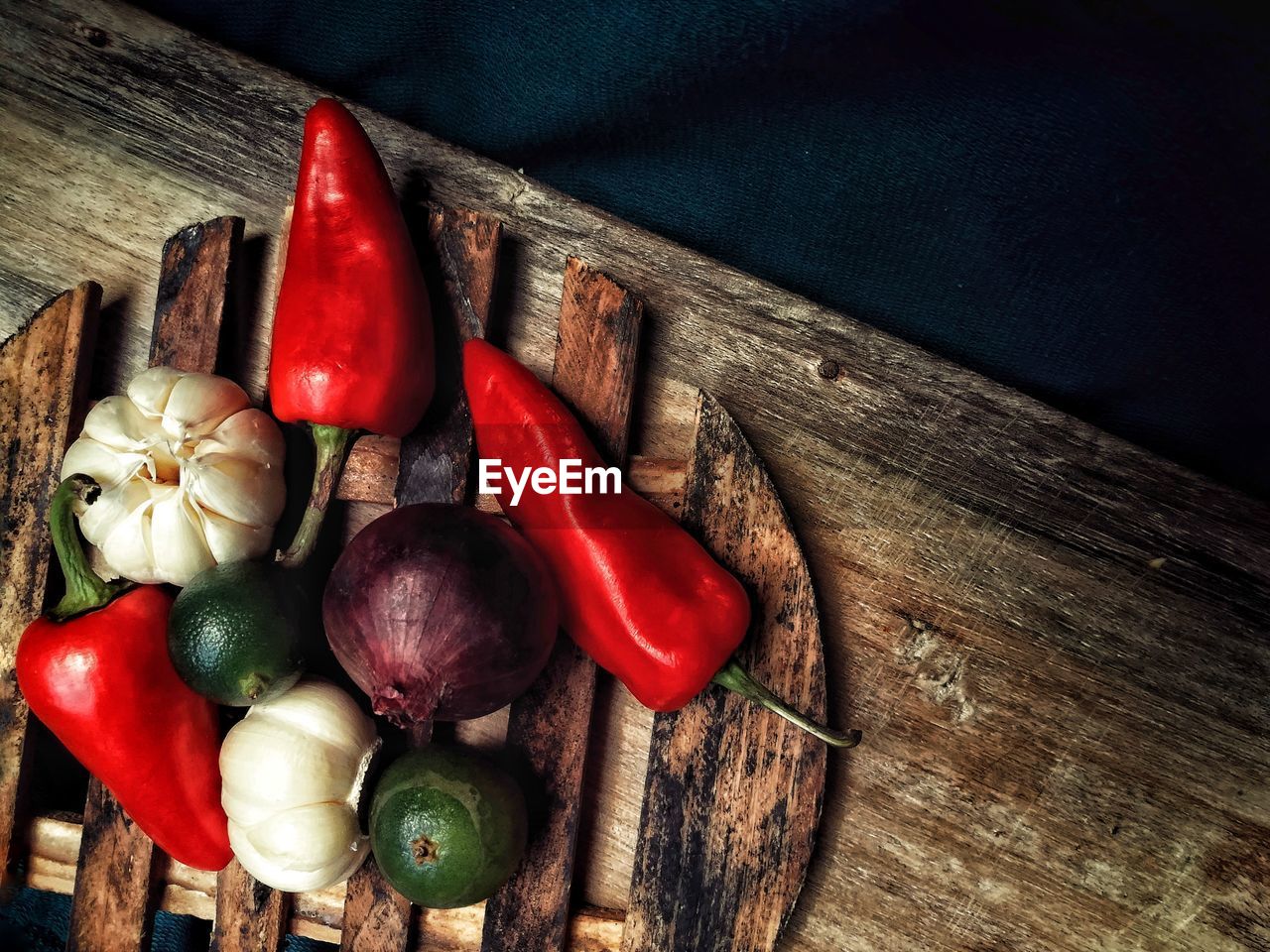 HIGH ANGLE VIEW OF VEGETABLES IN CONTAINER ON TABLE