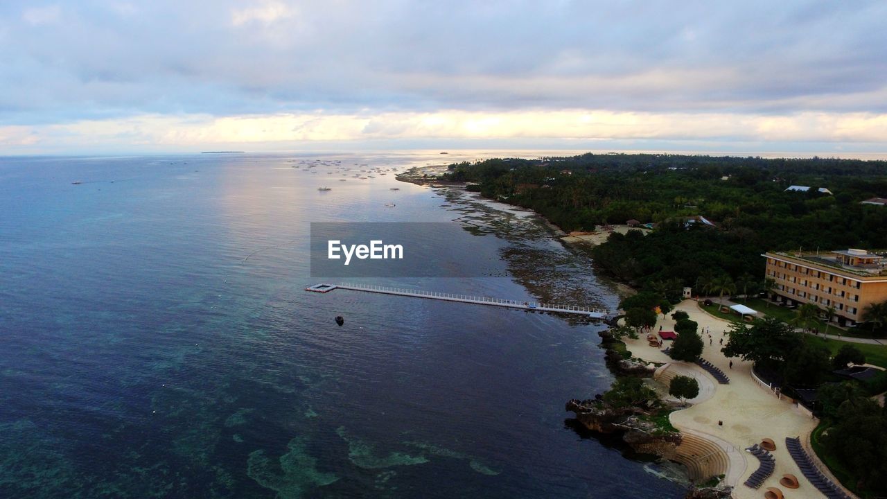 PANORAMIC SHOT OF SEA AGAINST SKY