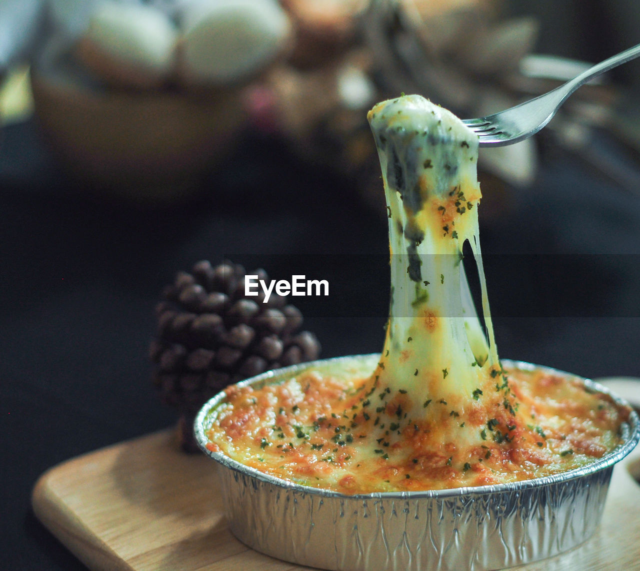 CLOSE-UP OF ICE CREAM IN BOWL