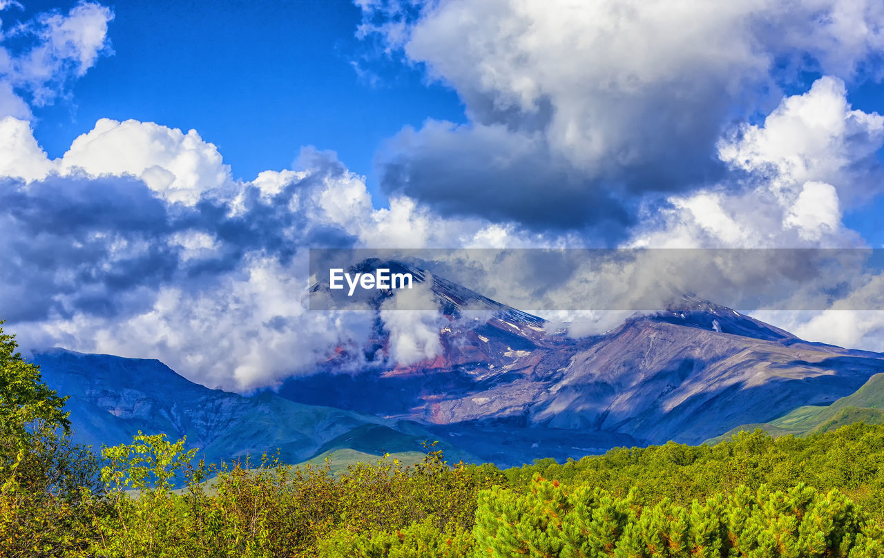 The view of the volcano vilyuchinsky, kamchatka, russia