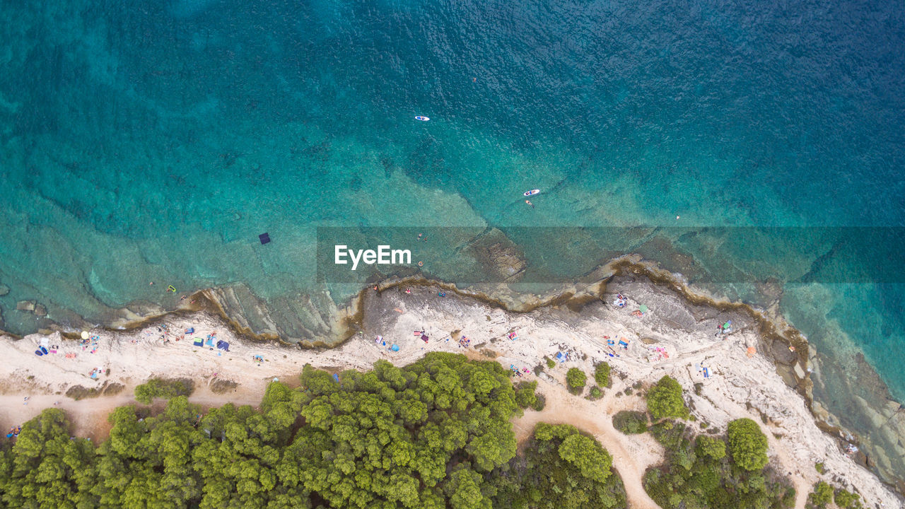 HIGH ANGLE VIEW OF SEA
