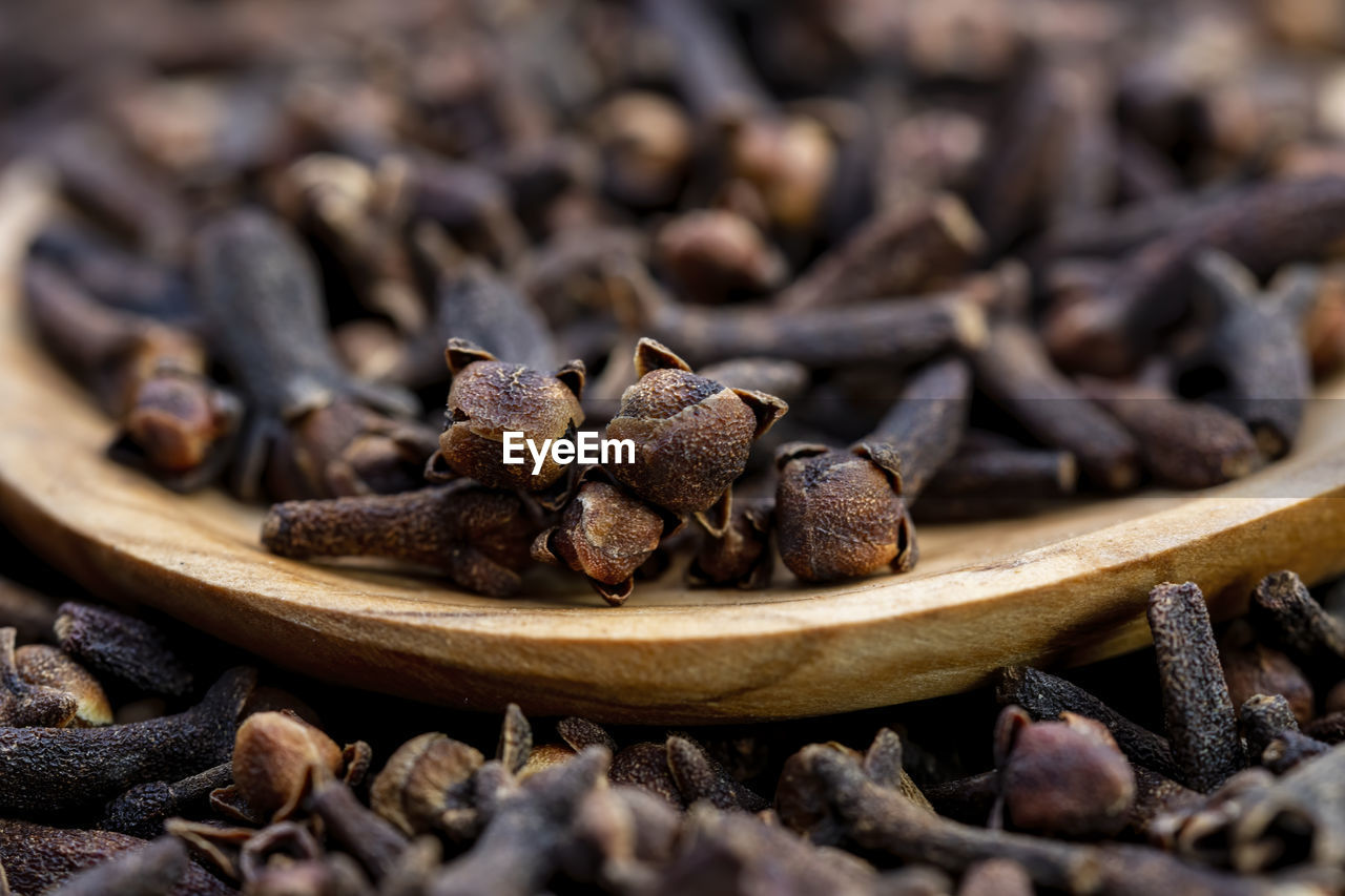 Cloves are the aromatic flower buds of a tree in the family myrtaceae, syzygium aromaticum.