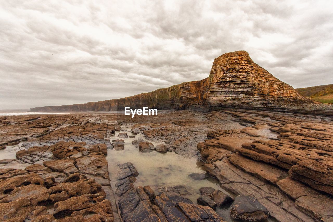 VIEW OF ROCK FORMATIONS