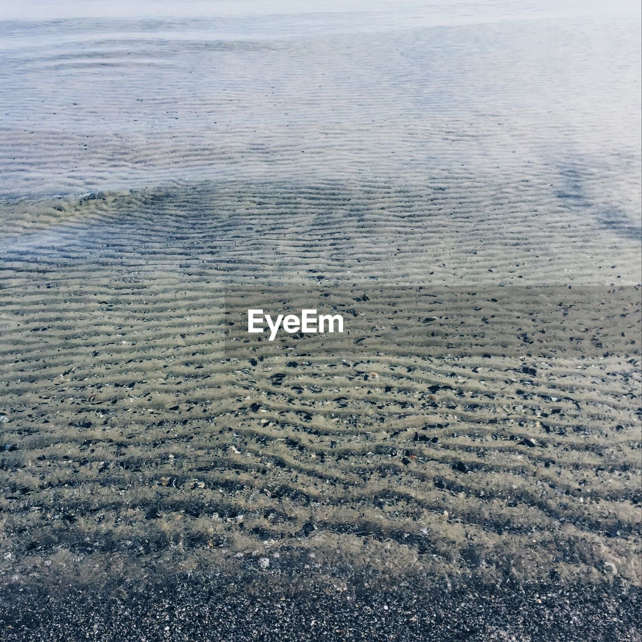 HIGH ANGLE VIEW OF BEACH