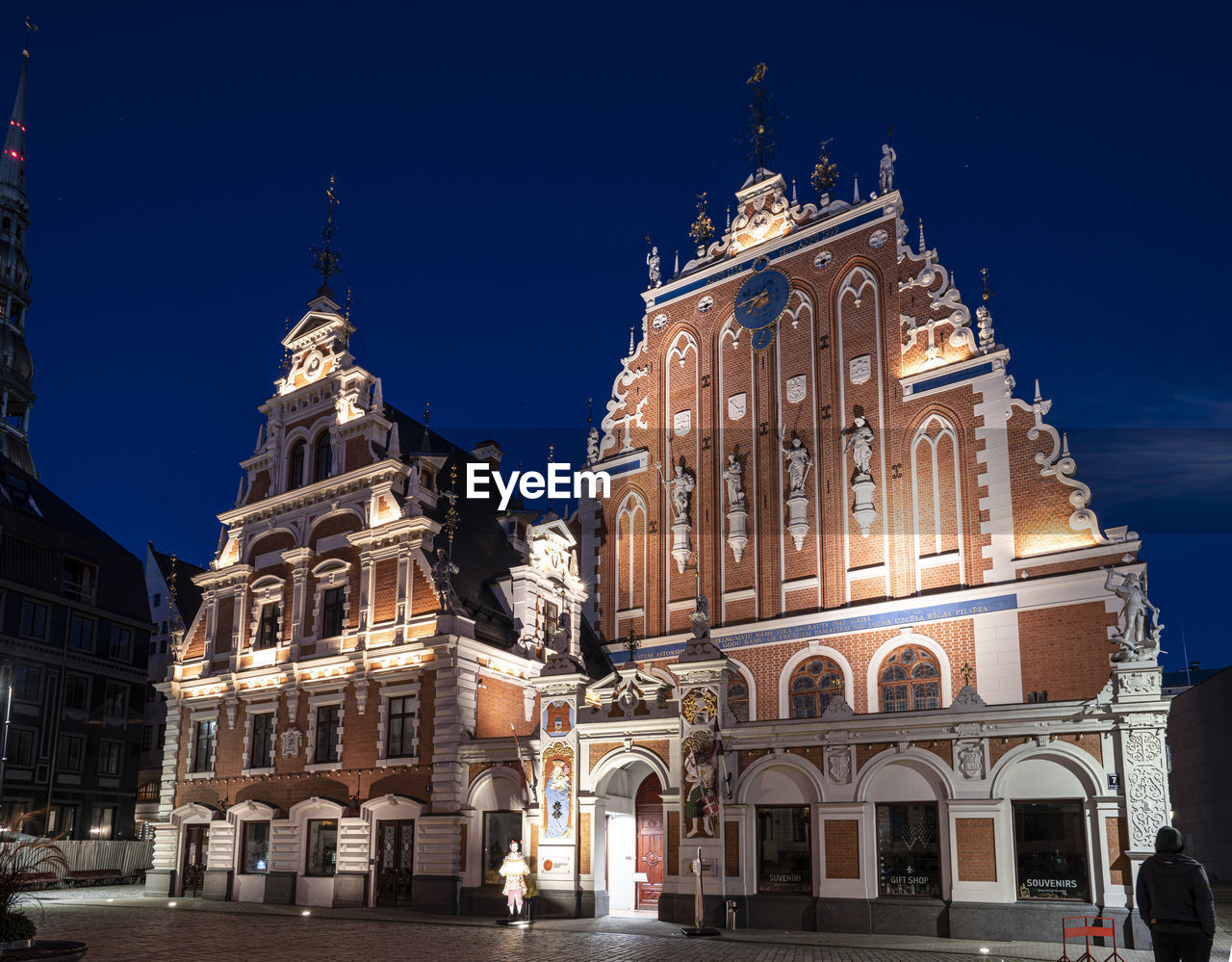 LOW ANGLE VIEW OF A BUILDING