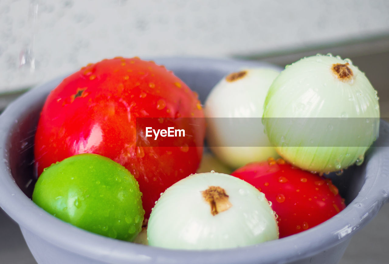 CLOSE-UP OF FRUITS SERVED IN BOWL