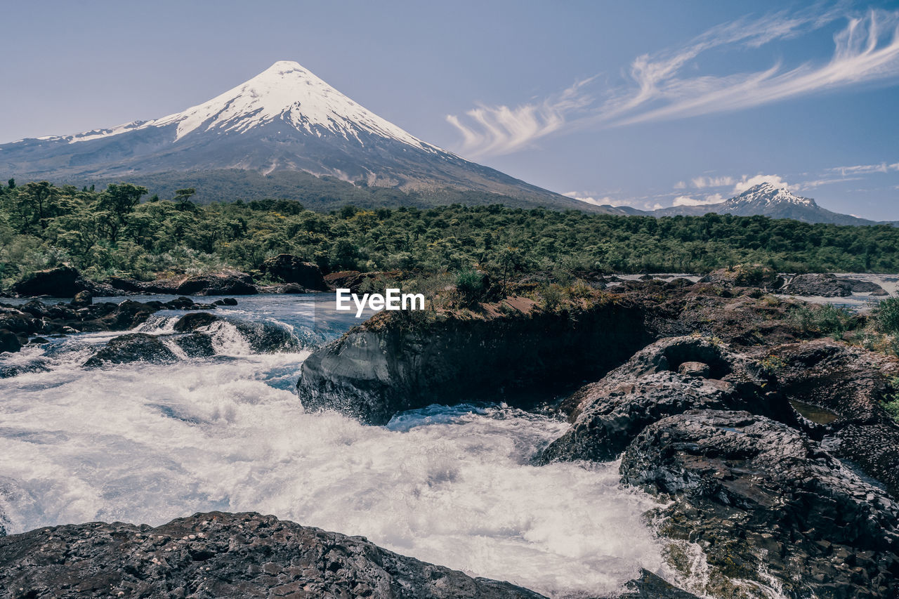 SCENIC VIEW OF MOUNTAIN AGAINST SKY