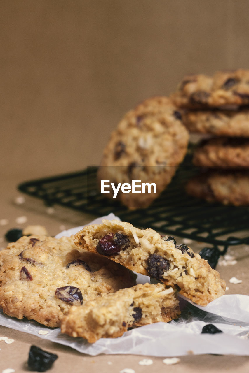Healthy cookies whit raisins and oats