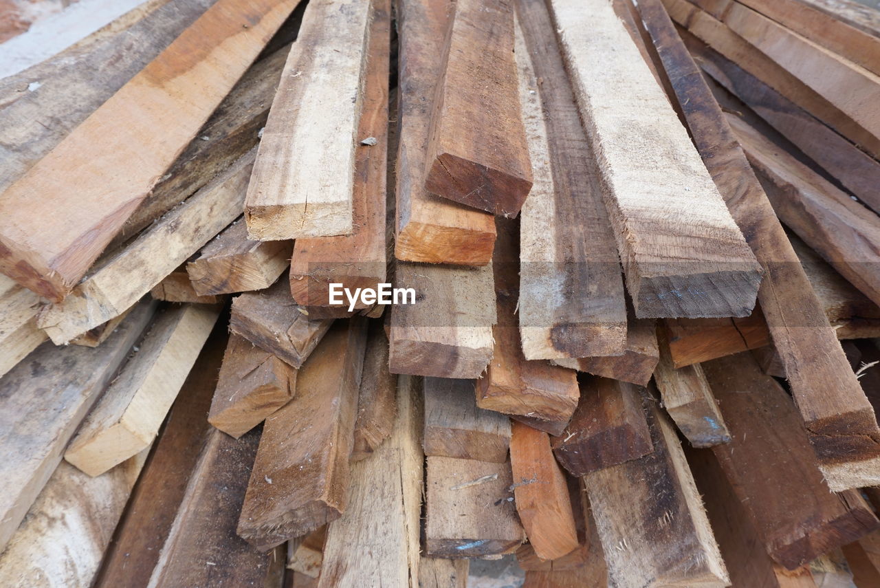 Wood pile for construction 