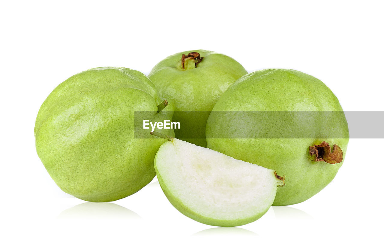 CLOSE-UP OF FRESH GREEN FRUITS