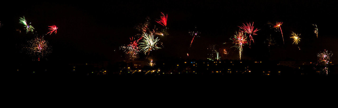 FIREWORKS DISPLAY AT NIGHT