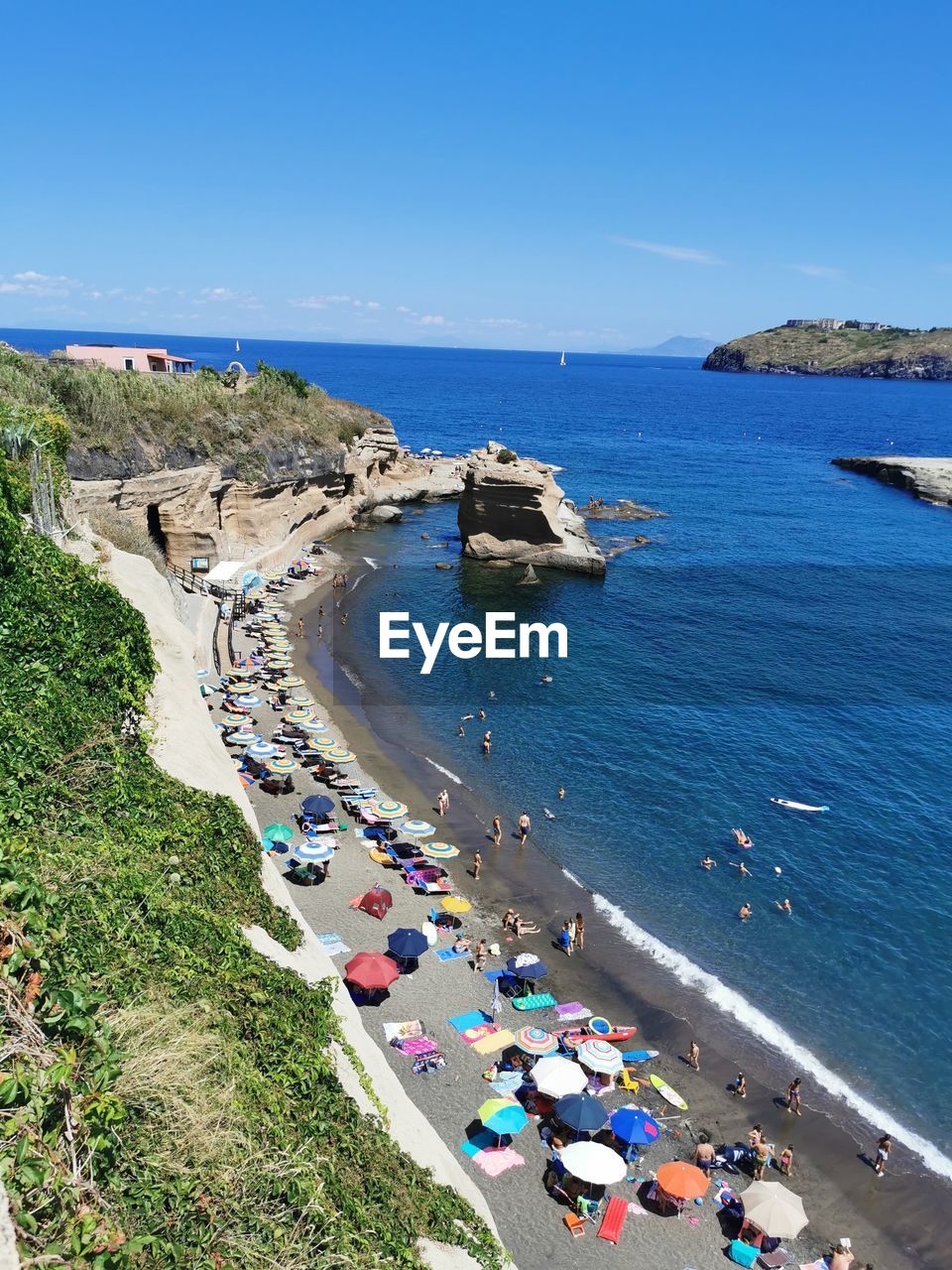 HIGH ANGLE VIEW OF BEACH AGAINST SKY