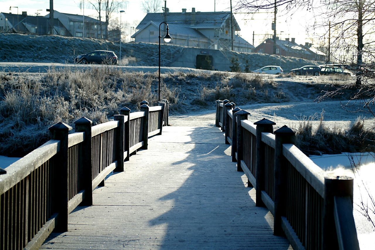 ROW OF RAILING