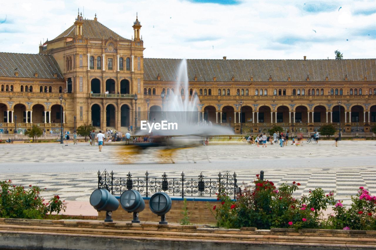 VIEW OF FOUNTAIN IN PARK