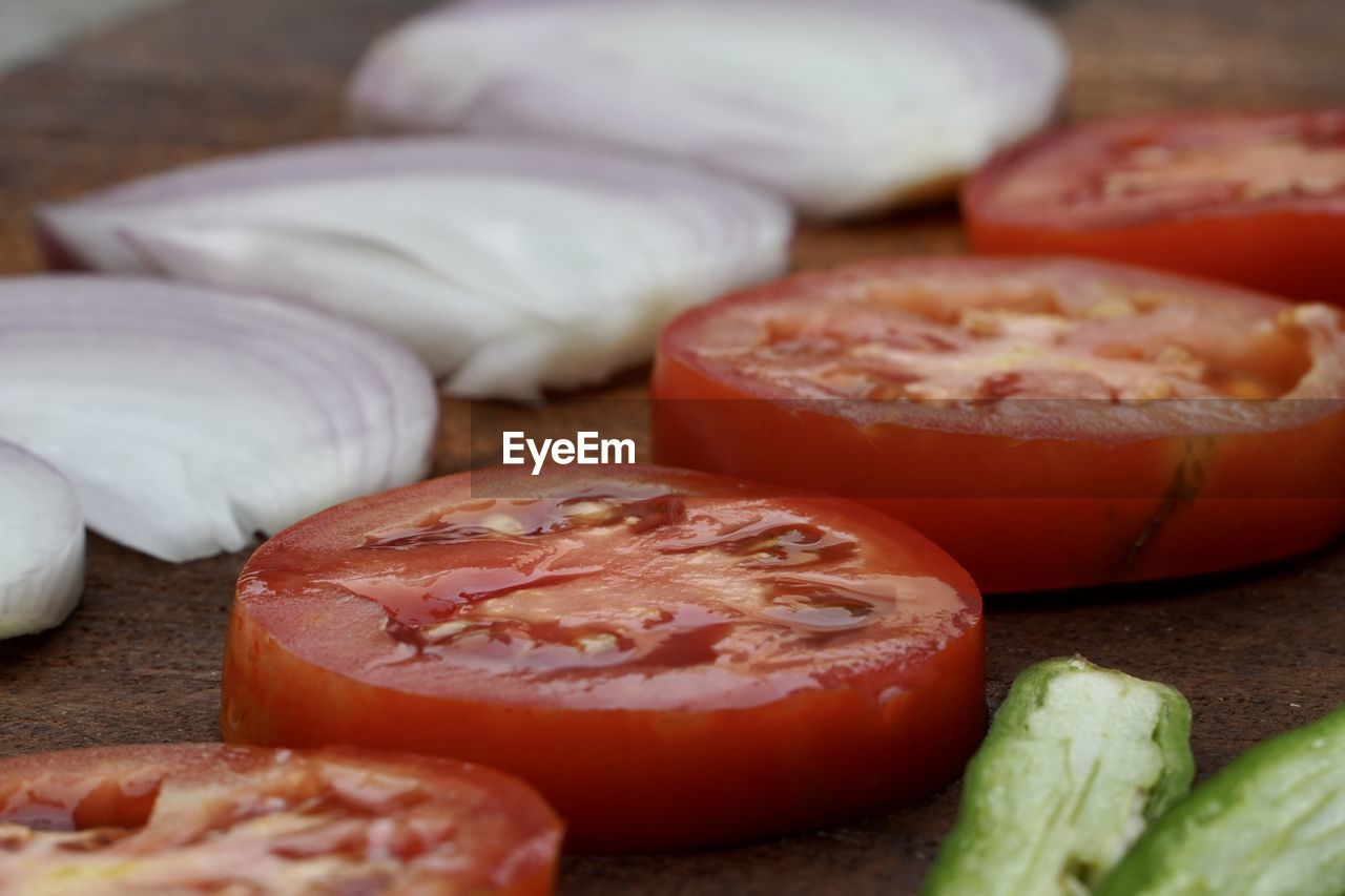 CLOSE-UP OF CHOPPED SLICES IN PLATE