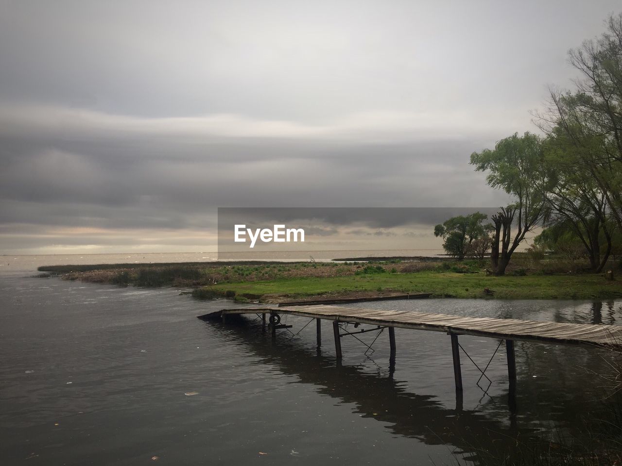 VIEW OF PIER IN SEA