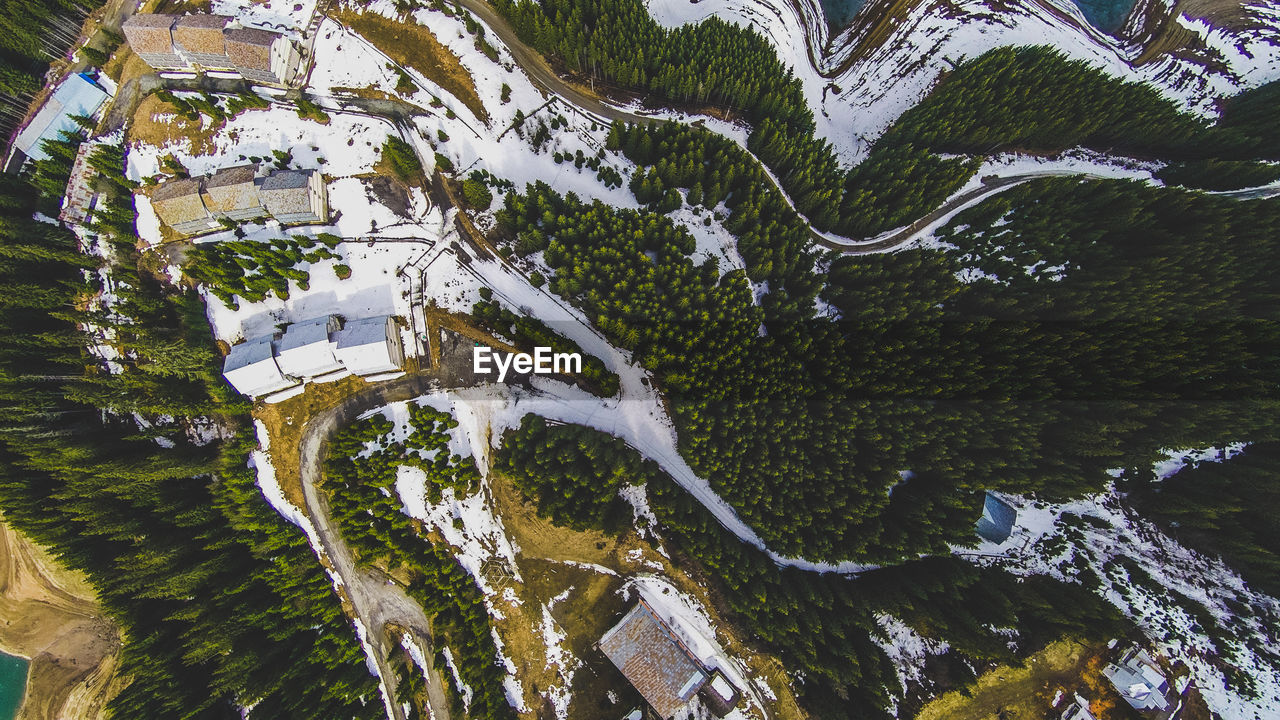 HIGH ANGLE VIEW OF SNOW COVERED MOUNTAIN