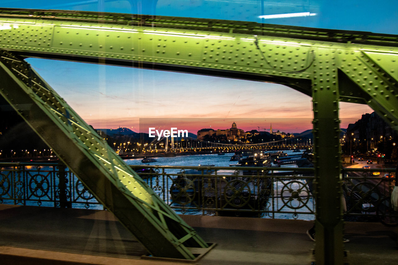 VIEW OF SUSPENSION BRIDGE IN CITY