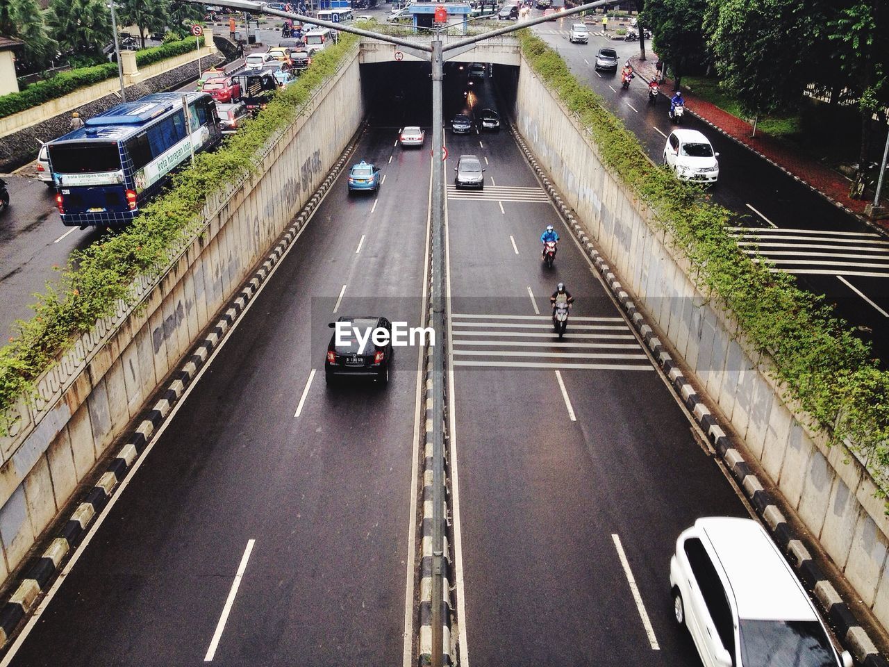 High angle view of vehicles on multiple lane highway