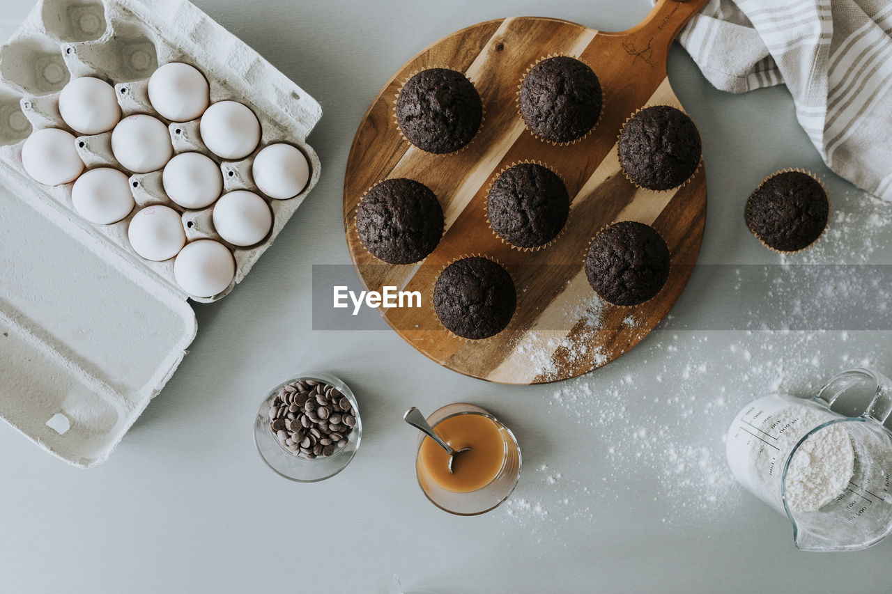 Cupcakes on wooden board