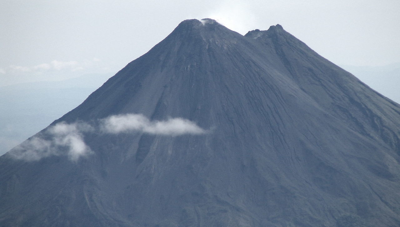 SCENIC VIEW OF SNOW MOUNTAINS AGAINST SKY