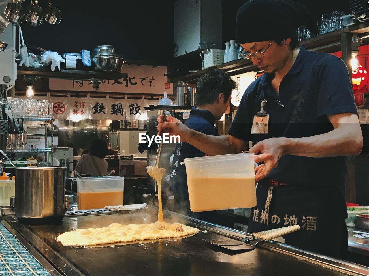 PEOPLE WORKING IN RESTAURANT AT STORE